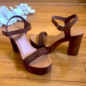 Yoki Strappy Platform Heel